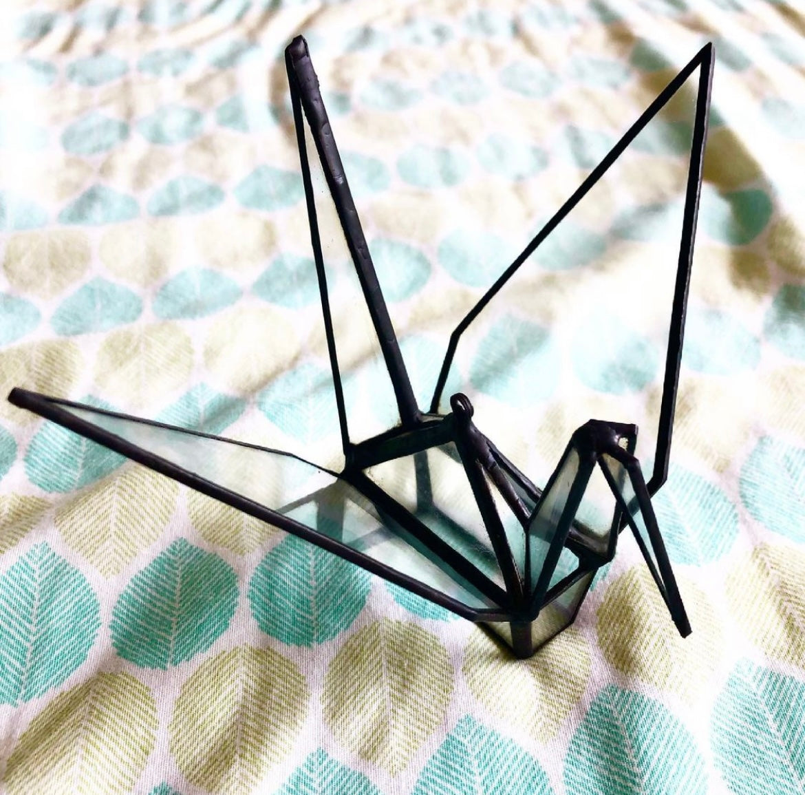 ガラスの折り鶴
